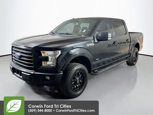 Used 2017 Ford F150 XLT w/ Equipment Group 302A Luxury AWD/4WD image 5