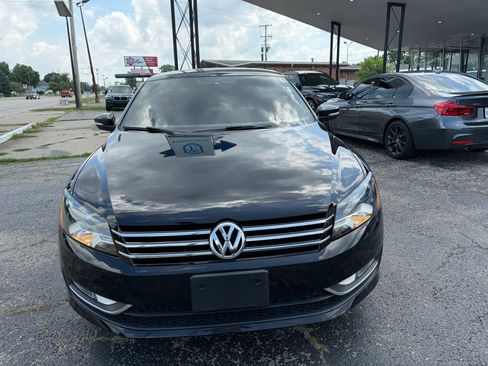 Used 2015 Volkswagen Passat 1.8T S FWD image 12