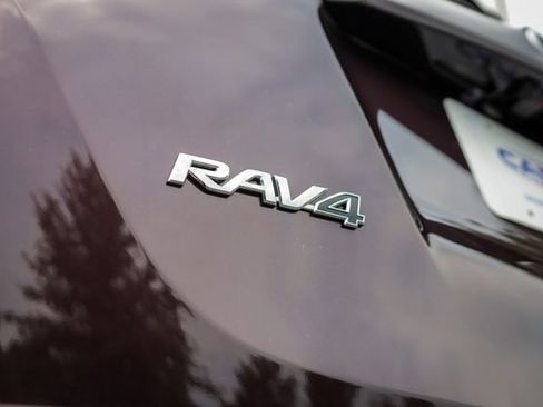 Used 2018 Toyota RAV4 LE w/ All Weather Liner Package AWD/4WD image 24