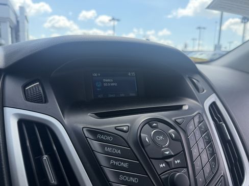 Used 2014 Ford Focus SE FWD image 37