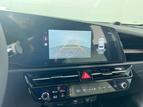 Certified 2025 Kia Niro EX Touring image 28