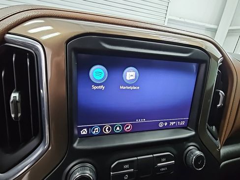 Used 2021 Chevrolet Silverado 1500 High Country w/ Technology Package image 19