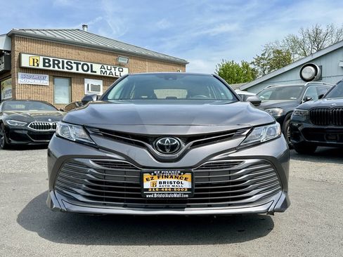 Used 2019 Toyota Camry LE image 8