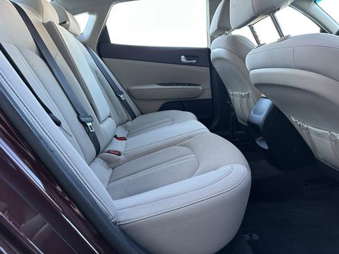 Used 2018 Kia Optima LX w/ 17" Alloy Wheels Package image 30