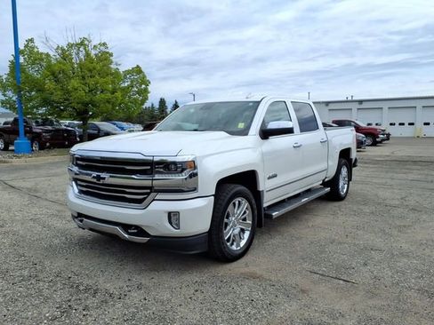 Used 2018 Chevrolet Silverado 1500 High Country AWD/4WD image 3