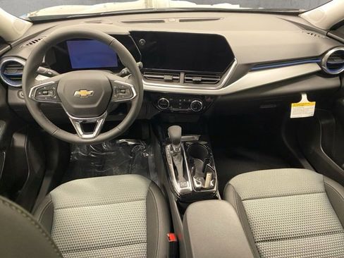New 2026 Chevrolet Trax LT image 18