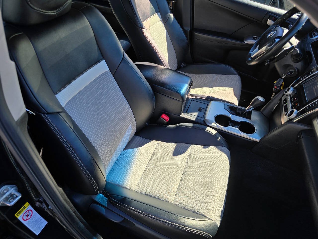 Used 2012 Toyota Camry SE FWD image 27