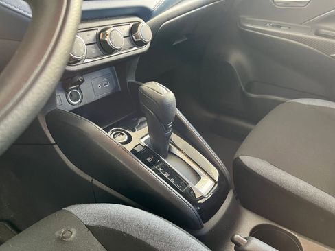 Used 2025 Nissan Versa SV image 41