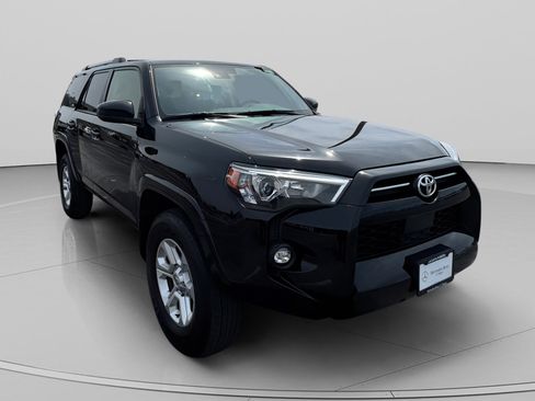 Used 2023 Toyota 4Runner SR5 AWD/4WD image 7