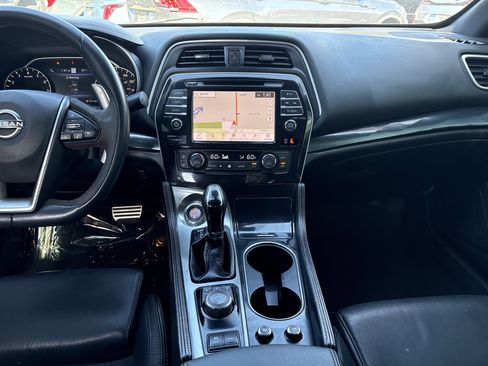 Used 2023 Nissan Maxima SR w/ Sport Mat Group image 18