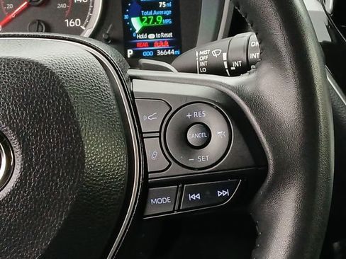 Used 2022 Toyota Corolla SE w/ SE Preferred Package image 10