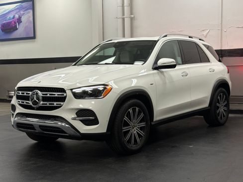 Certified 2025 Mercedes-Benz GLE 450e 4MATIC image 6