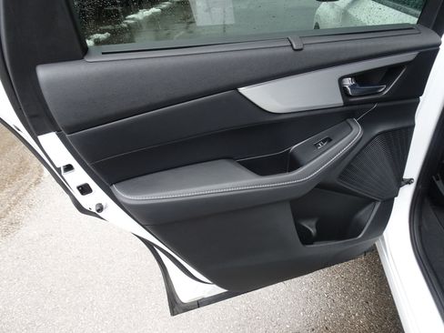 Used 2023 Acura MDX SH-AWD w/ Technology Package image 15