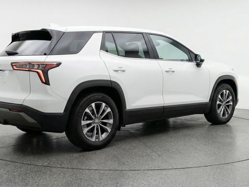 Used 2025 Chevrolet Equinox LT image 9