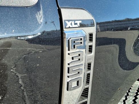 New 2026 Ford F350 XLT w/ FX4 Off-Road Package image 13