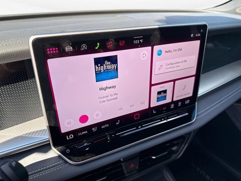 Certified 2026 Volkswagen Tiguan SE R-Line FWD image 13