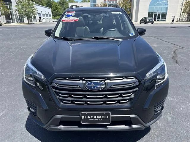 Used 2023 Subaru Forester Limited AWD/4WD image 2