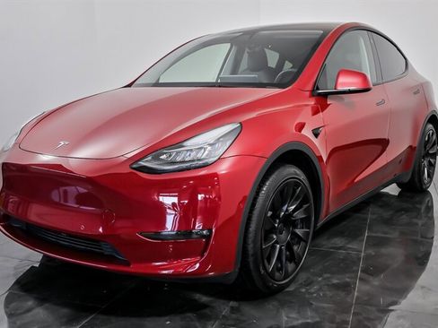Used 2022 Tesla Model Y Long Range image 5