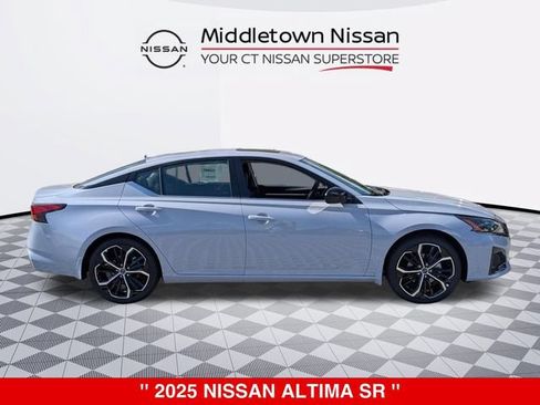 New 2025 Nissan Altima 2.5 SR w/ SR Premium Package FWD image 2