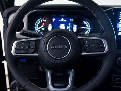 Used 2025 Jeep Wrangler Sahara 4xe image 28