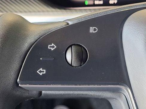 Used 2022 Tesla Model X Plaid image 24