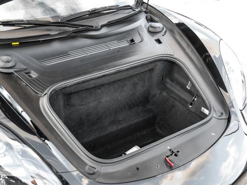 Used 2021 Porsche 718 Cayman w/ Premium Package image 53