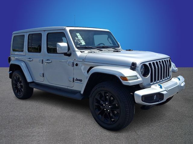 Used 2023 Jeep Wrangler Unlimited Sahara AWD/4WD image 3