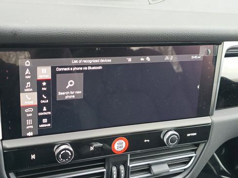 New 2026 Porsche Macan image 23