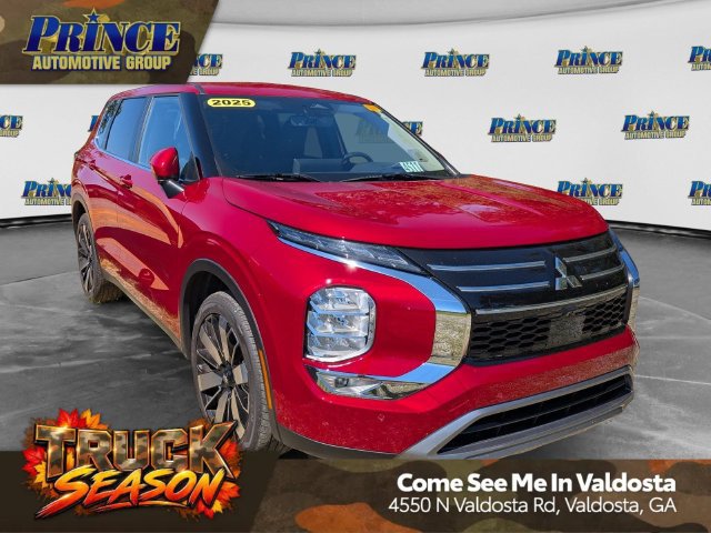 Used 2025 Mitsubishi Outlander SE FWD image 1