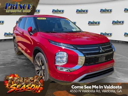 Used 2025 Mitsubishi Outlander SE