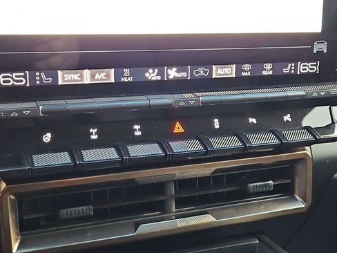 Used 2024 GMC Hummer EV 3X w/ Extreme Off-Road Package image 19