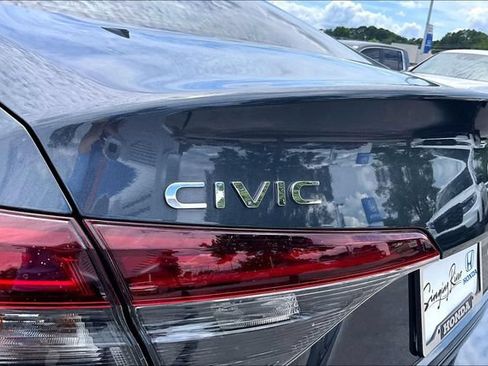 Used 2025 Honda Civic Sport image 25