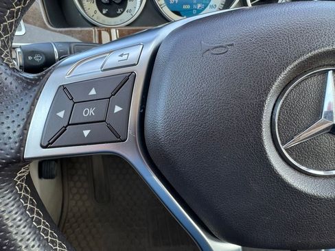 Used 2014 Mercedes-Benz E 350 4MATIC Sedan image 13