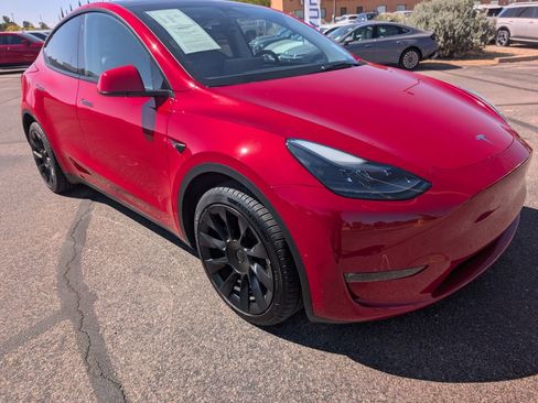 Used 2023 Tesla Model Y Long Range AWD/4WD image 7
