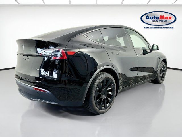 Used 2023 Tesla Model Y AWD image 2