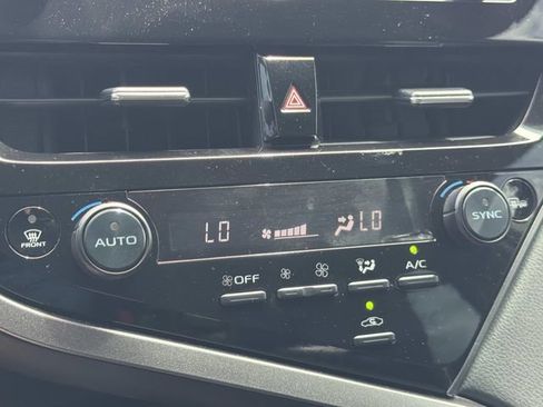 Used 2024 Toyota Camry SE FWD image 29