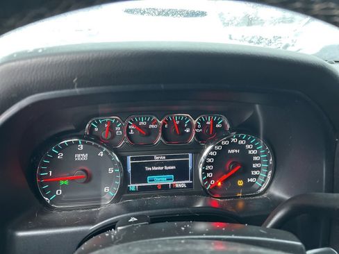 Used 2018 Chevrolet Silverado 1500 LT w/ All Star Edition image 8