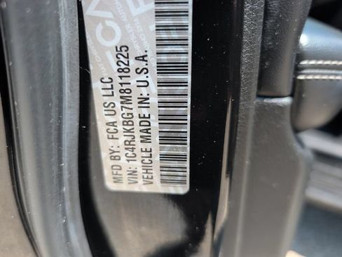 Used 2021 Jeep Grand Cherokee L Limited AWD/4WD image 34