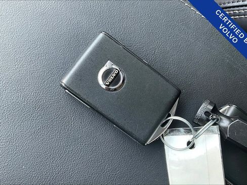 Used 2025 Volvo XC90 T8 Ultra w/ Protection Package image 11