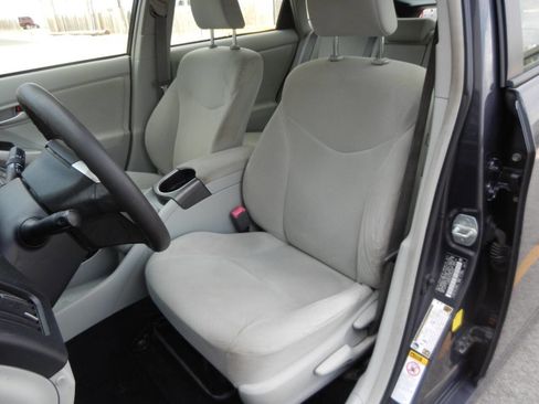 Used 2012 Toyota Prius Four image 29