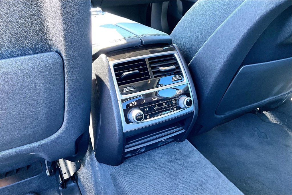 Used 2019 BMW 740i RWD image 26