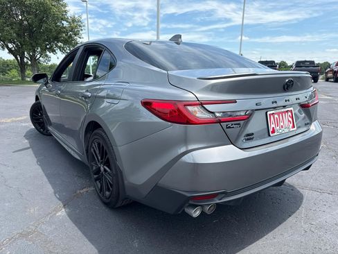 Used 2026 Toyota Camry SE AWD/4WD image 6