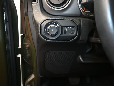 Used 2022 Jeep Wrangler Unlimited Sport AWD/4WD image 12