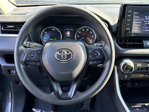 Used 2021 Toyota RAV4 XLE image 18