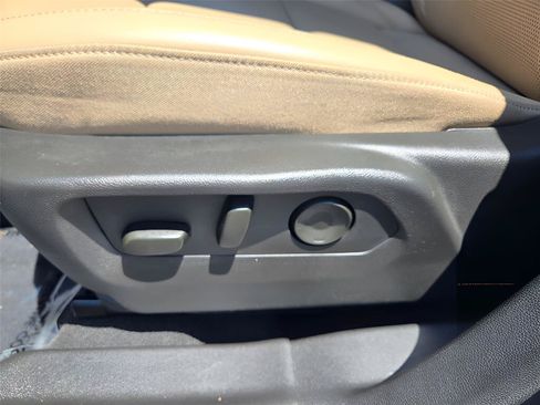 Used 2024 Buick Envision Preferred AWD/4WD image 17