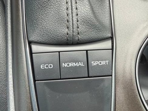 Used 2024 Toyota Camry SE FWD image 26