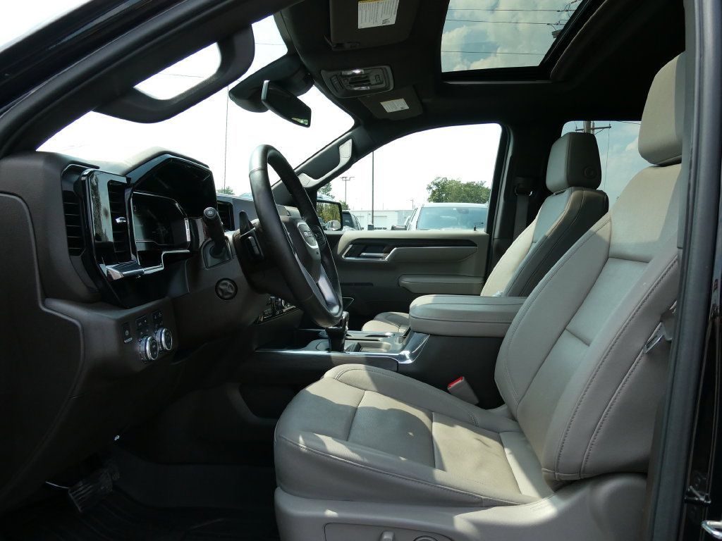 Used 2024 GMC Sierra 1500 SLT w/ SLT Premium Plus Package AWD/4WD image 24