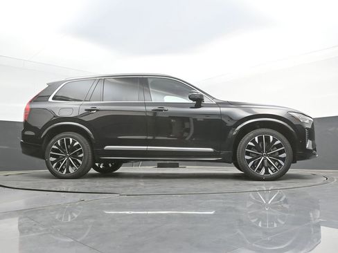 New 2026 Volvo XC90 B5 Plus AWD/4WD image 35