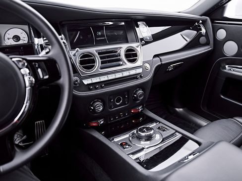 Used 2018 Rolls-Royce Ghost RWD image 76