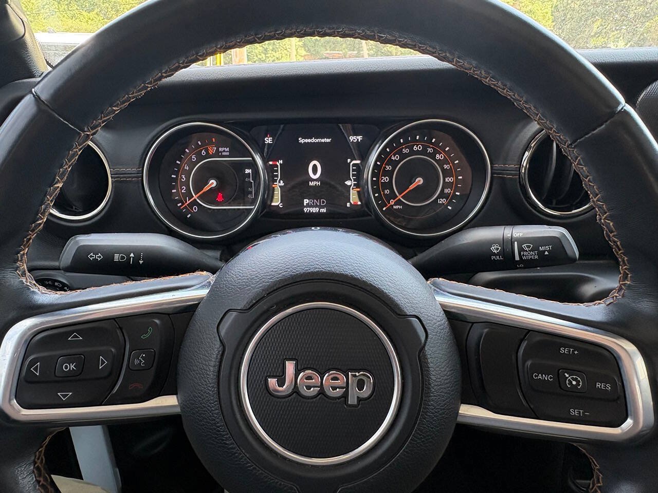 Used 2021 Jeep Gladiator Overland AWD/4WD image 18